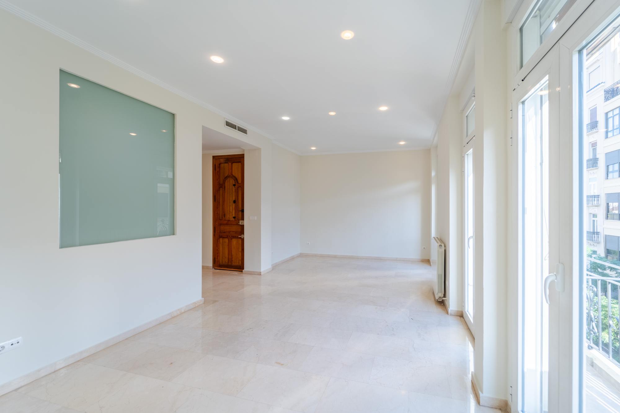 living - Piso de 113m² en alquiler en El Pla del Remei, Valencia - gallery thumbnail - 10