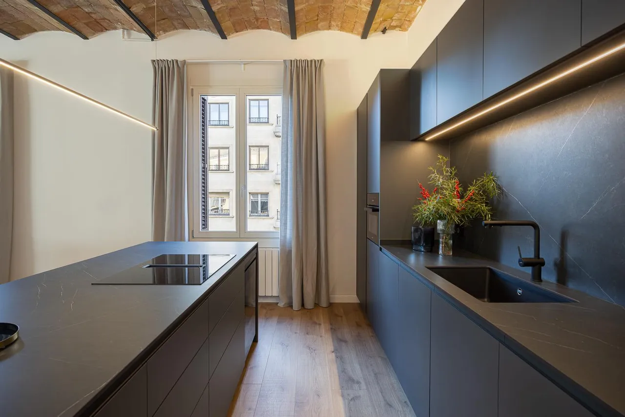 living - Piso de 231m² con 9m² terraza en venta en Eixample Derecho - gallery - 3