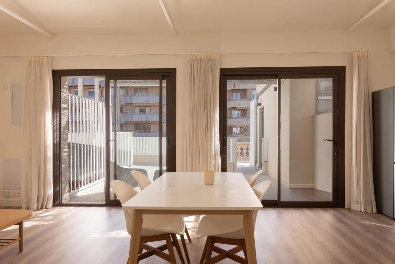 living - 500m² apartment for rent in Palma de Mallorca - gallery - 2