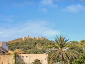 living - Edificio de 807m² en venta en Norte de Mallorca - featured
