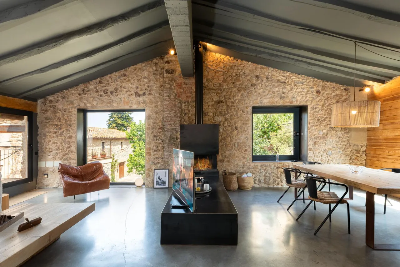 living - 240m² country house with 15m² terrace for sale in Alt Empordà - gallery - 2