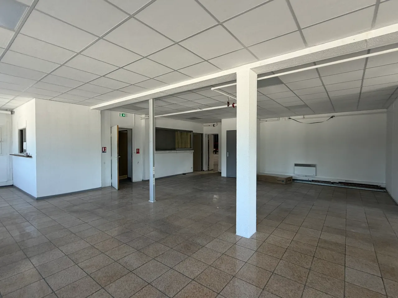 logistics - Entrepôt Logistique À Louer - gallery - 9