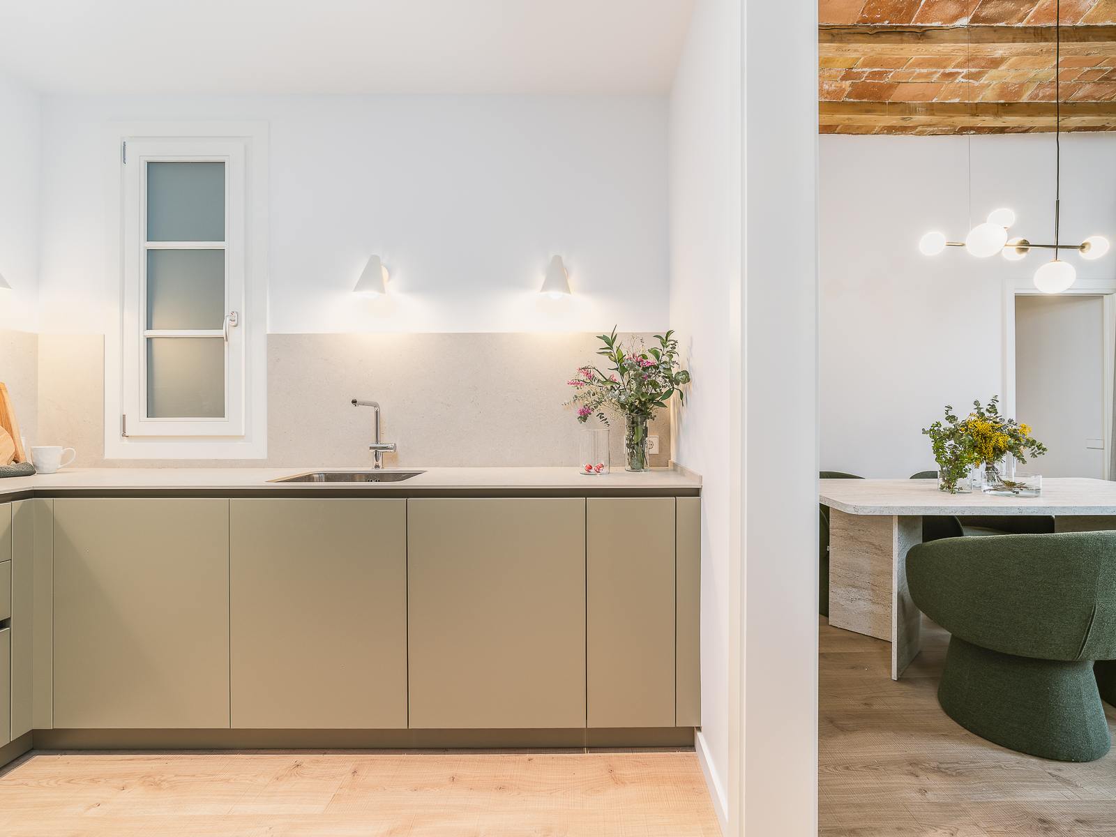 living - Piso de 89m² con 6m² terraza en venta en Eixample Izquierdo - gallery - 10