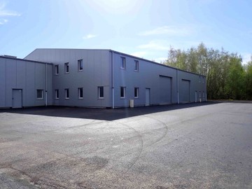 logistics - Local d’activités À Louer - featured