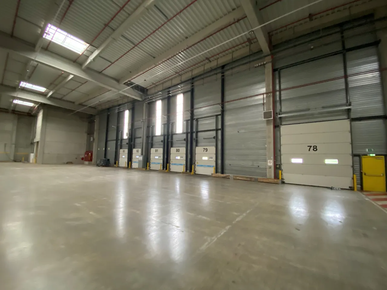 logistics - Entrepôt Logistique À Louer - gallery - 4