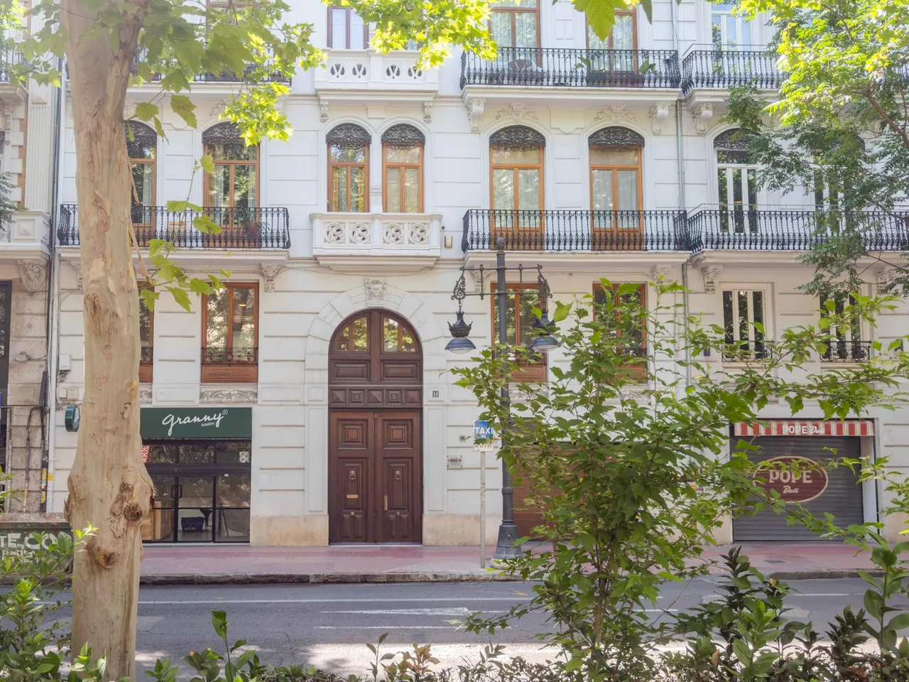 living - 297m² apartment for sale in Gran Vía, Valencia - gallery - 2