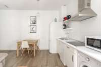 living - Piso de 93m² en alquiler en Sol, Madrid - gallery thumbnail - 5