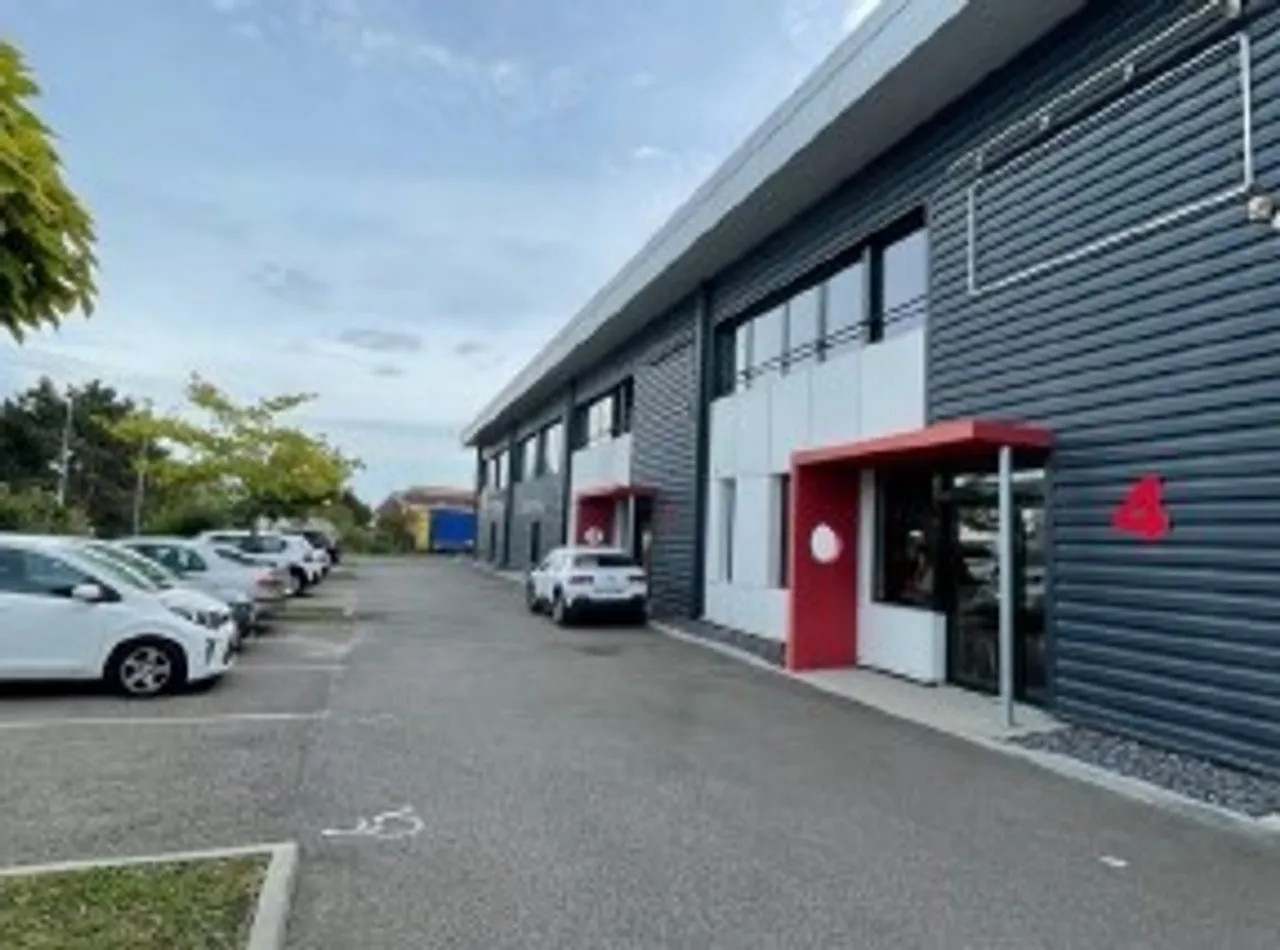 logistics - Activités / Bureaux À Louer - gallery - 2