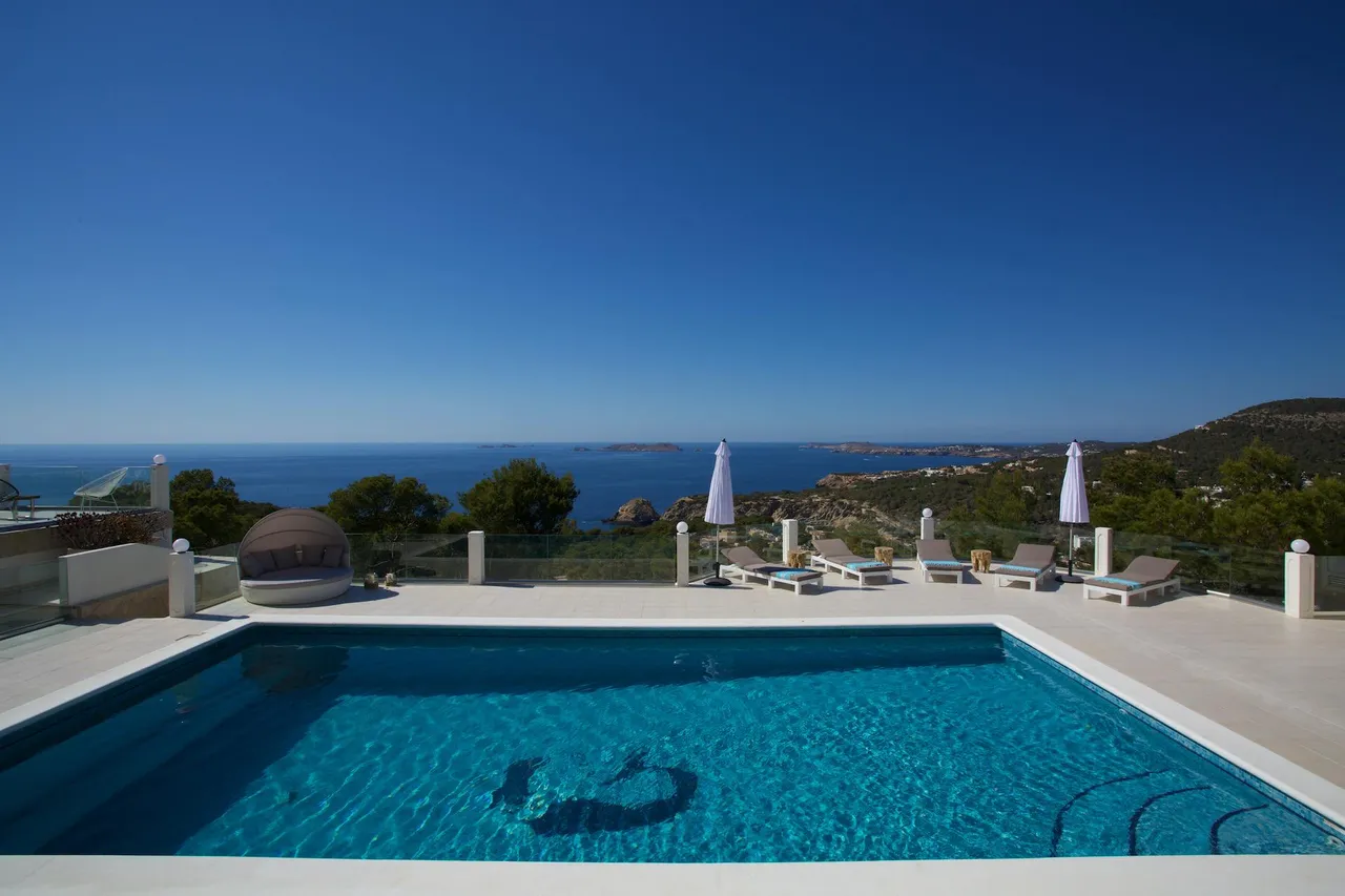 living - 552m² house / villa with 200m² terrace for sale in San José - gallery - 4