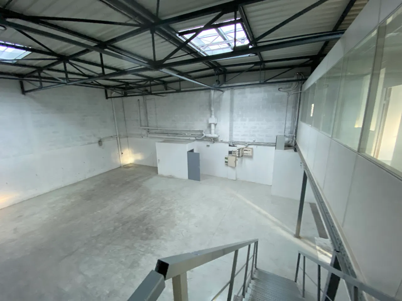 logistics - Activités / Bureaux À Louer - gallery - 9