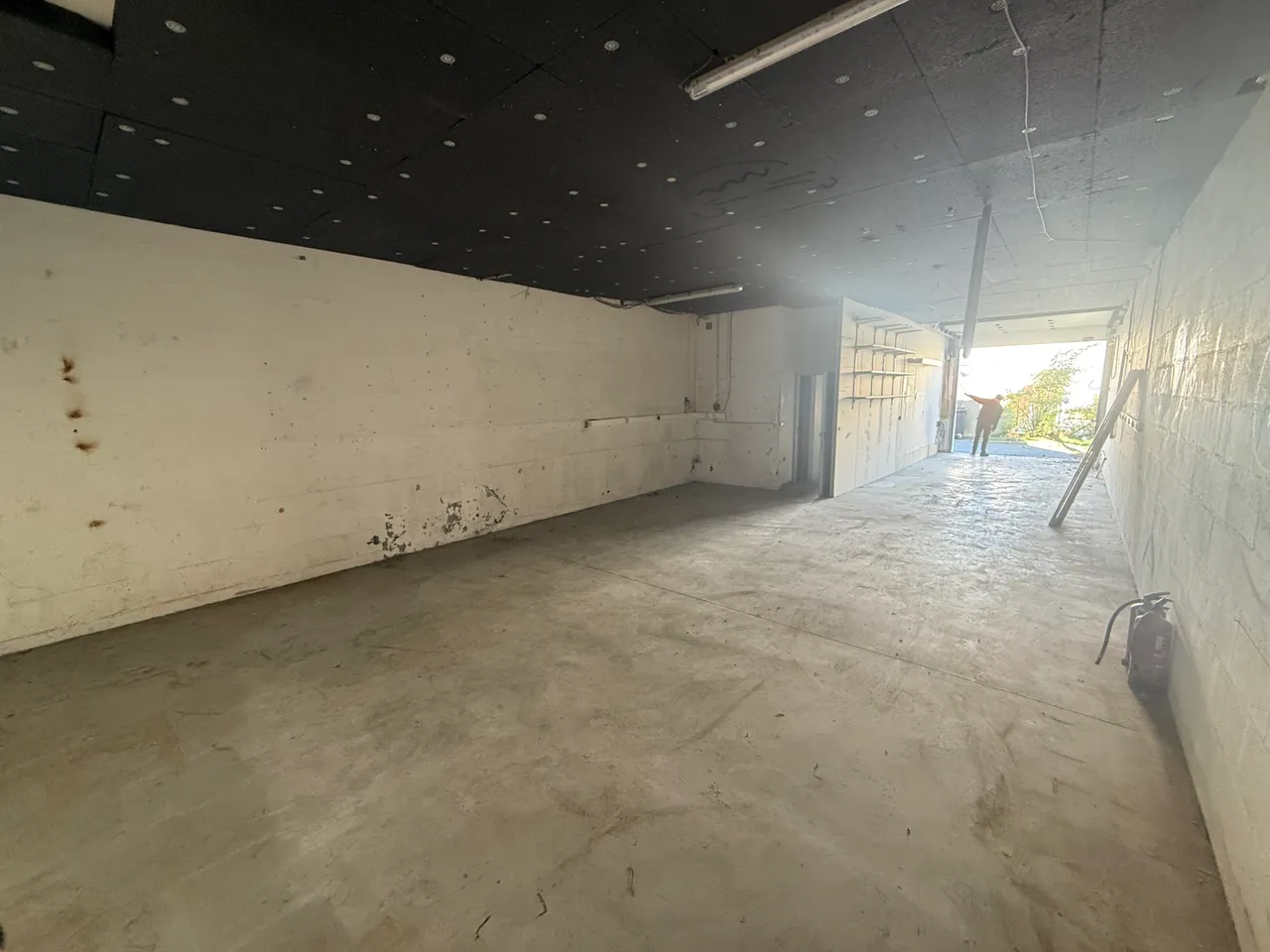 logistics - Light Industrial Premises / Offices For Rent - For Sale - gallery - 3