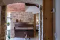 living - Casa rural de 1,000m² en venta en El Gironés, Girona - gallery thumbnail - 7