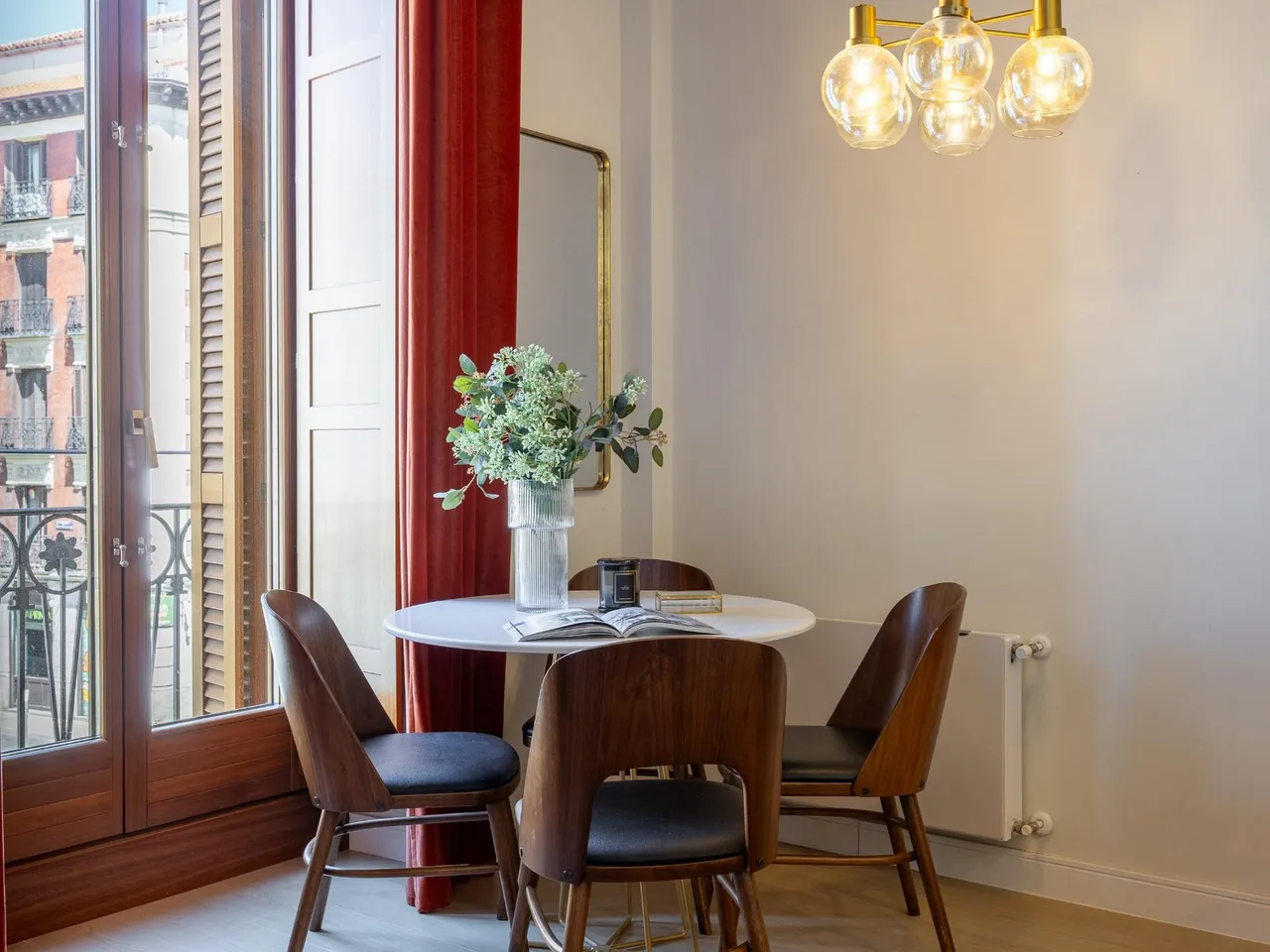 living - Piso de 88m² en alquiler en Malasaña, Madrid - gallery - 6