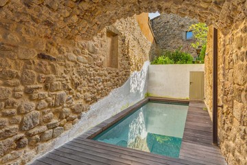 living - Casa rural de 355m² en venta en Baix Empordà, Girona - featured
