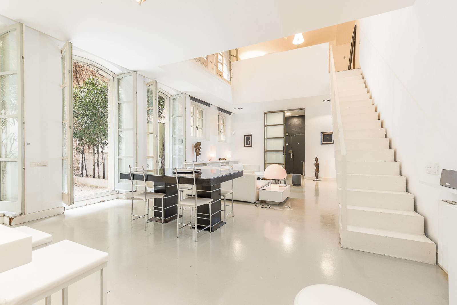 living - Piso de 176m² con 30m² terraza en venta en El Born - gallery thumbnail - 2