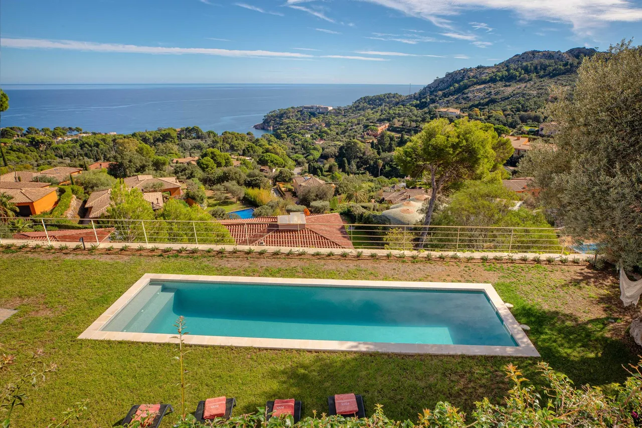 living - 462m² house / villa for sale in Aiguablava, Costa Brava - gallery - 2