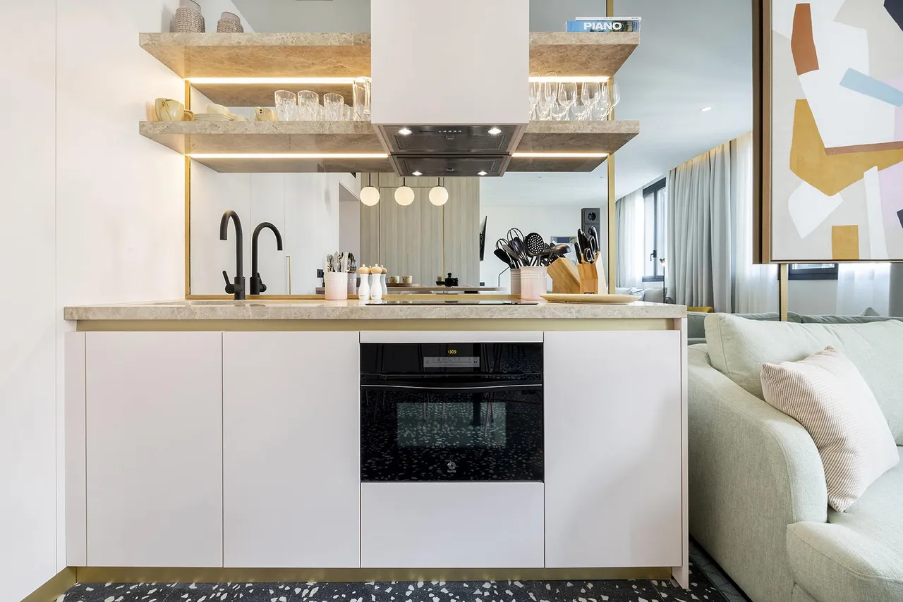 living - 80m² apartment for rent in Eixample Right, Barcelona - gallery - 6