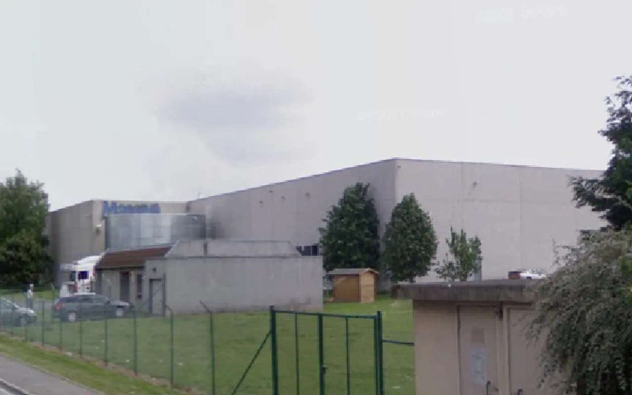 logistics - Logistics Warehouse For Rent - gallery - 3