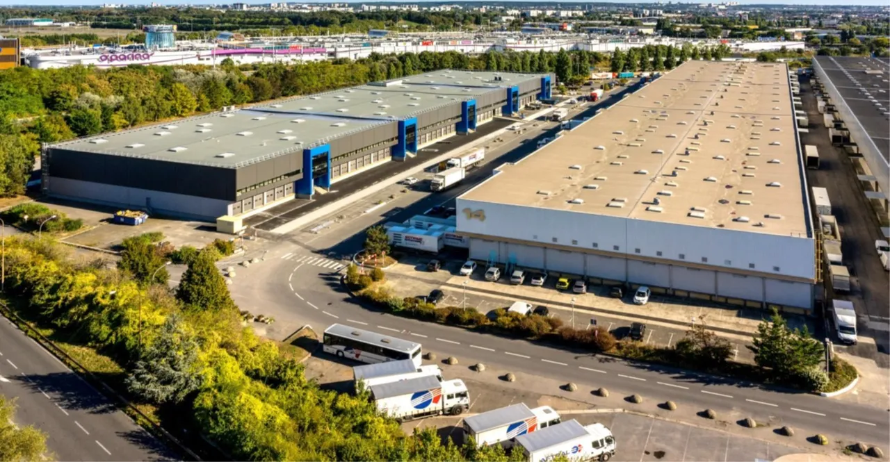 logistics - Logistics Warehouse For Rent - gallery - 2