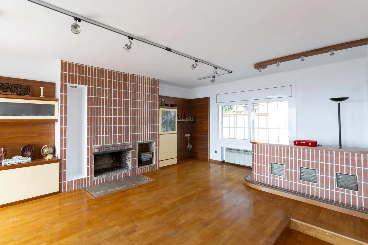 living - 495m² house / villa for sale in Premià de Dalt, Barcelona - gallery - 8