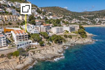 living - Casa / villa de 233m² en venta en Bahía de Rosas - featured