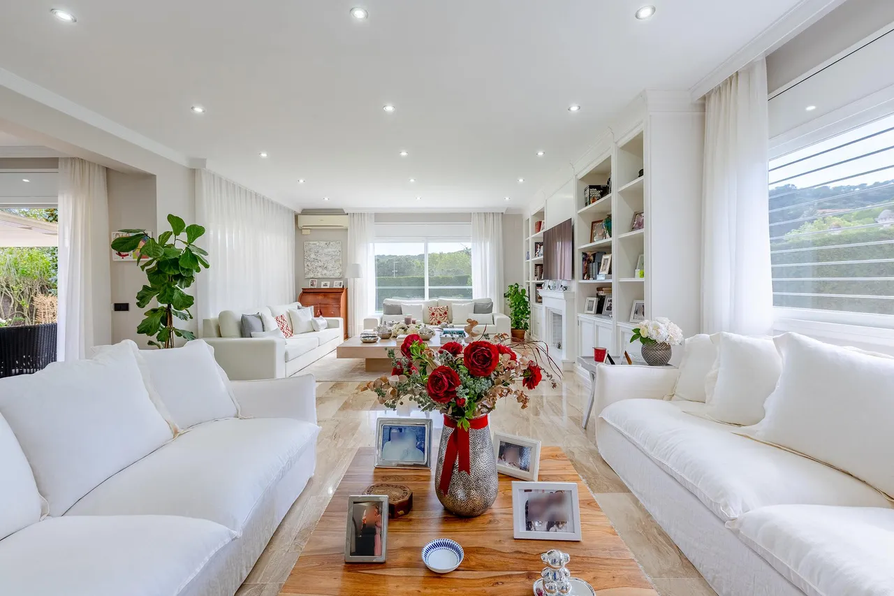living - 533m² house / villa for sale in Teià, Barcelona - gallery - 6