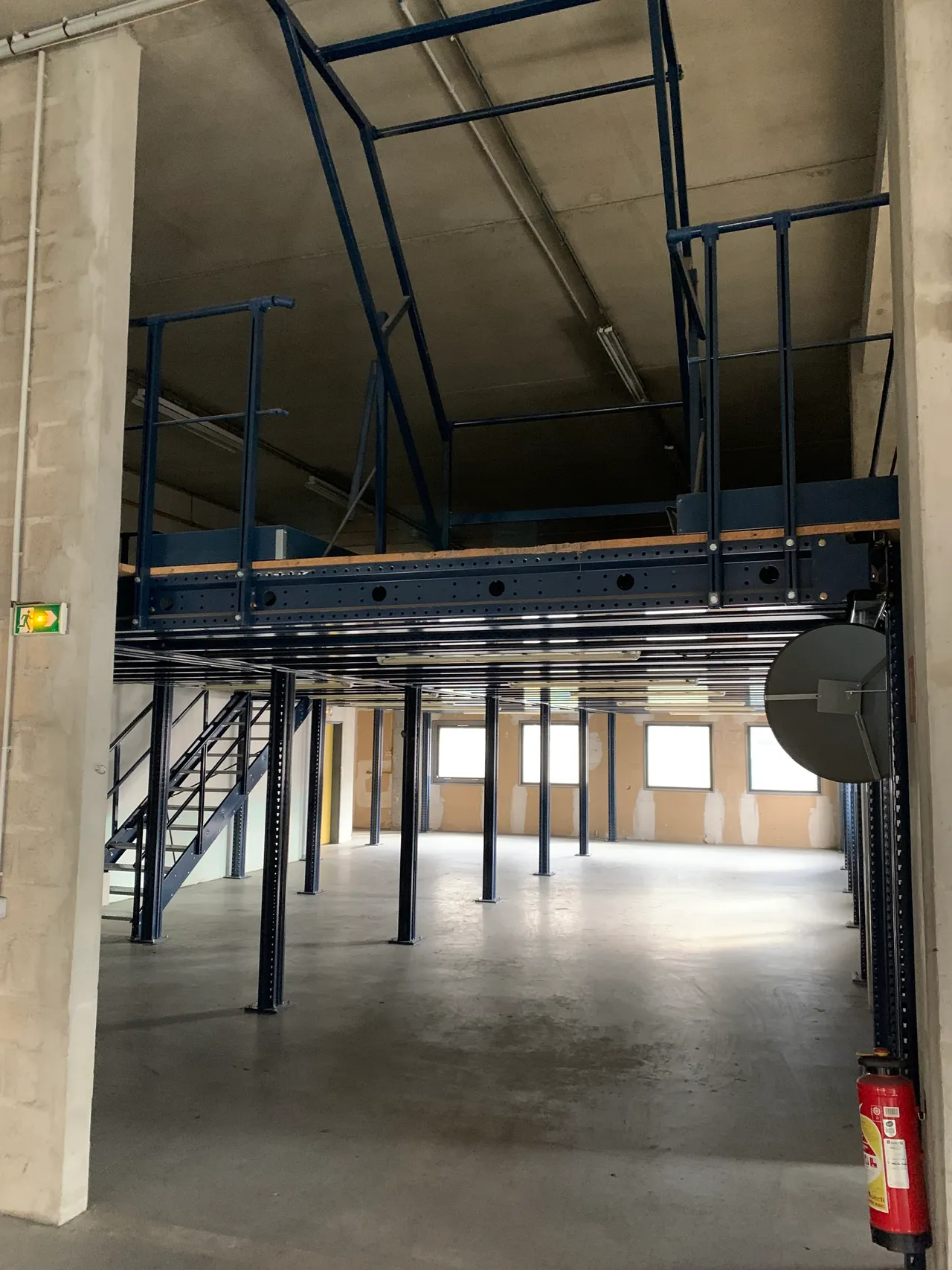 logistics - Activités / Bureaux À Louer - gallery - 4