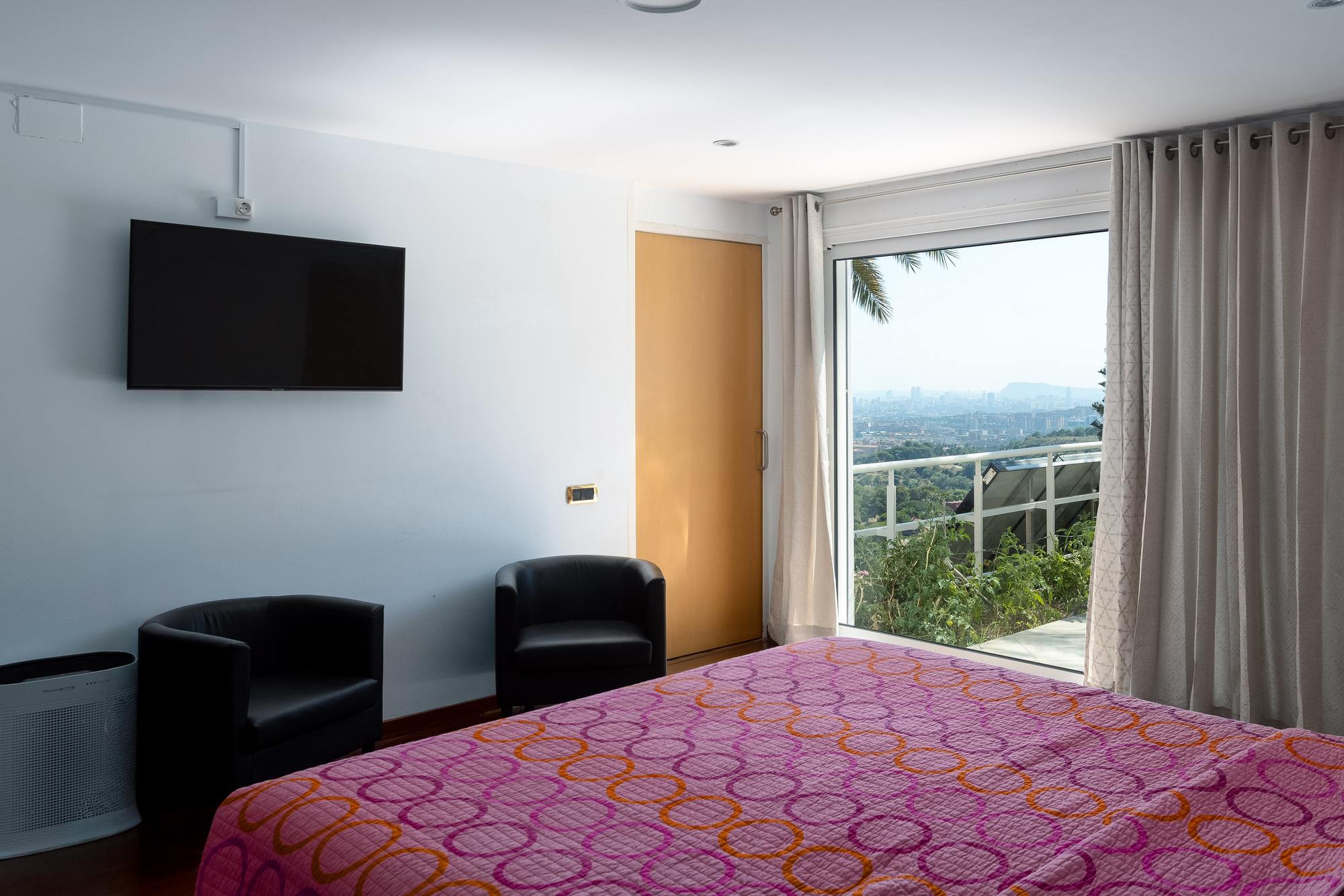 living - Casa / villa de 710m² en venta en Tiana, Barcelona - gallery thumbnail - 8