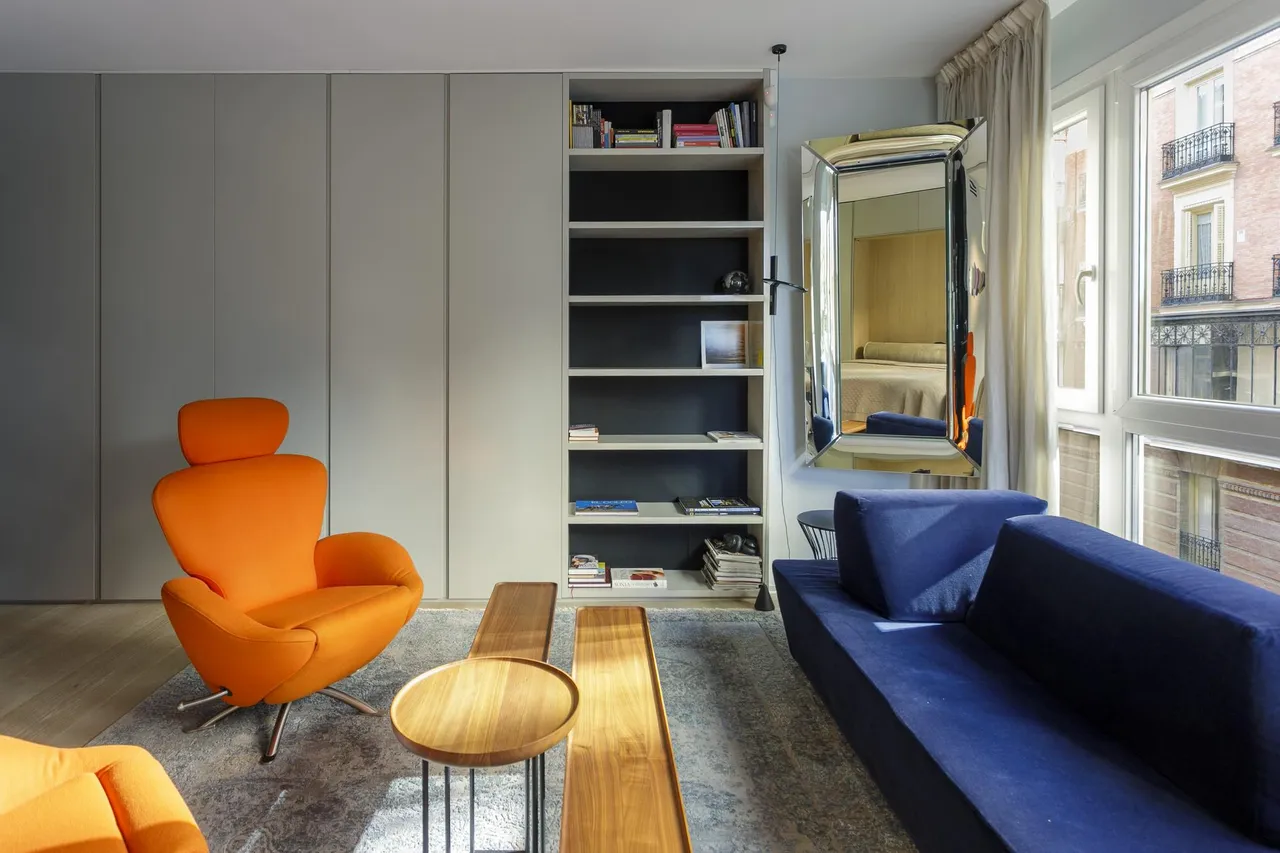 living - 55m² apartment for sale in Jerónimos, Madrid - gallery - 5