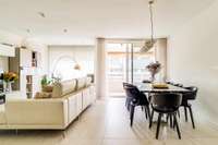living - Piso de 137m² en venta en Les Corts, Barcelona - gallery thumbnail - 1