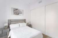living - 55m² apartment for rent in Cortes / Huertas, Madrid - gallery thumbnail - 9