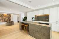 living - Casa / villa de 722m² con 150m² terraza en venta en Nueva Andalucía - gallery thumbnail - 10