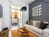 living - 68m² apartment for rent in Argüelles, Madrid - gallery thumbnail - 2
