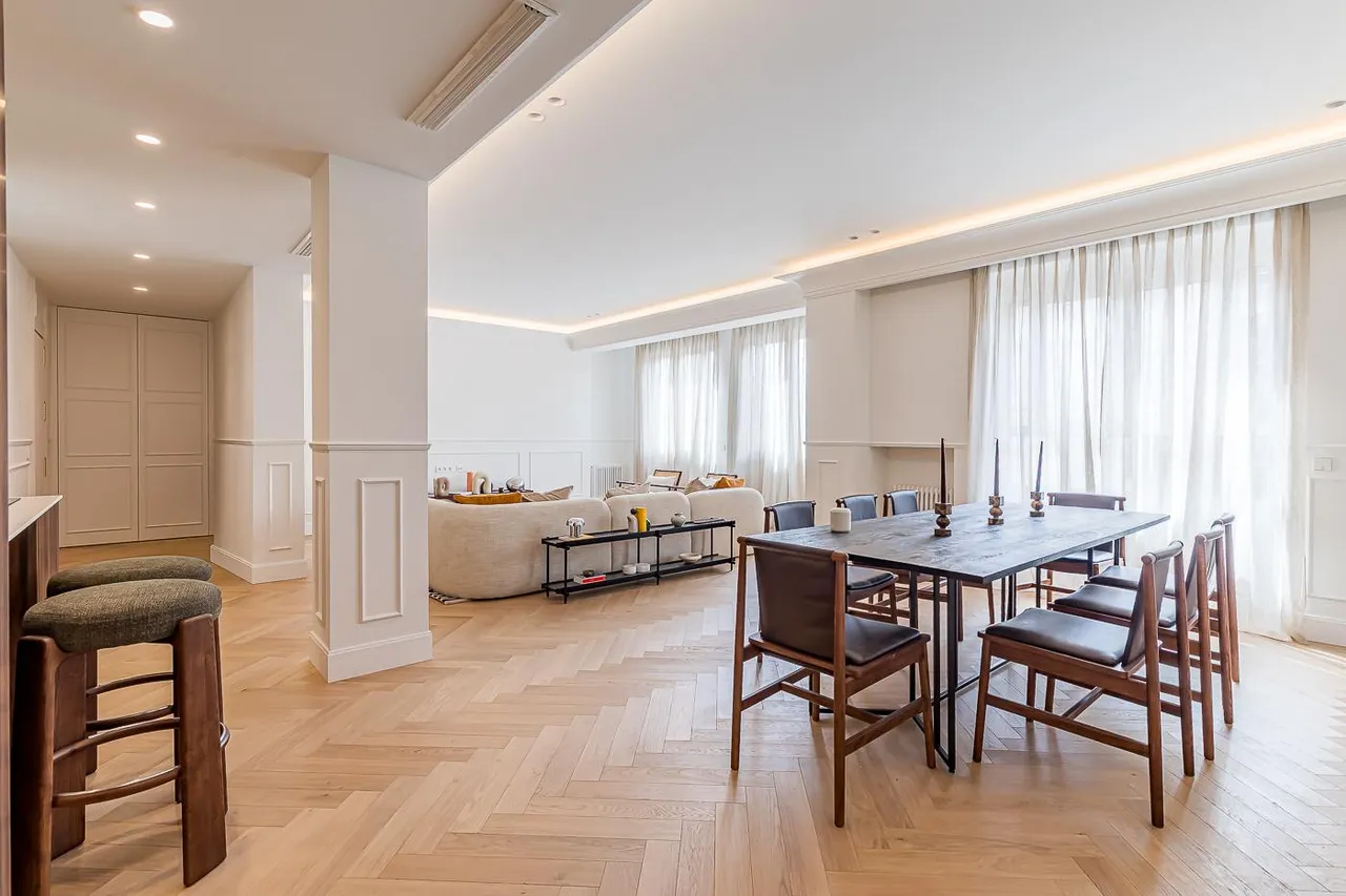 living - Piso de 217m² en venta en Goya, Madrid - gallery - 2