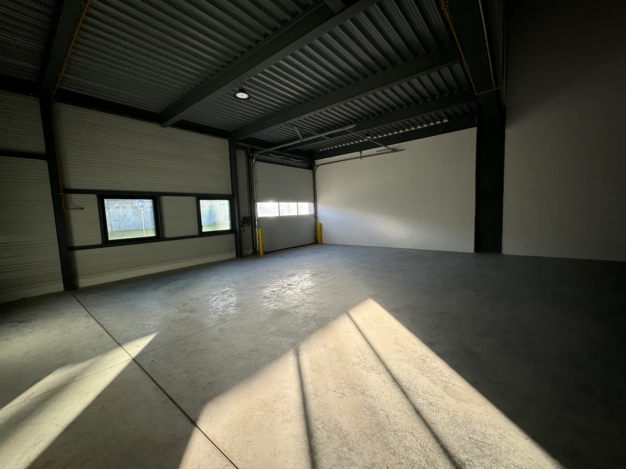 logistics - Activités / Bureaux À Louer - gallery - 4