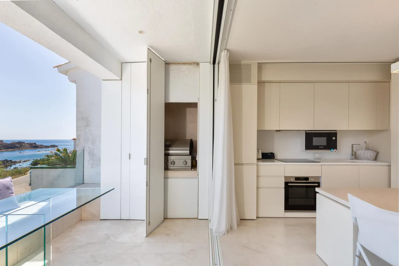 living - 173m² house / villa for sale in Cadaqués, Costa Brava - gallery - 7
