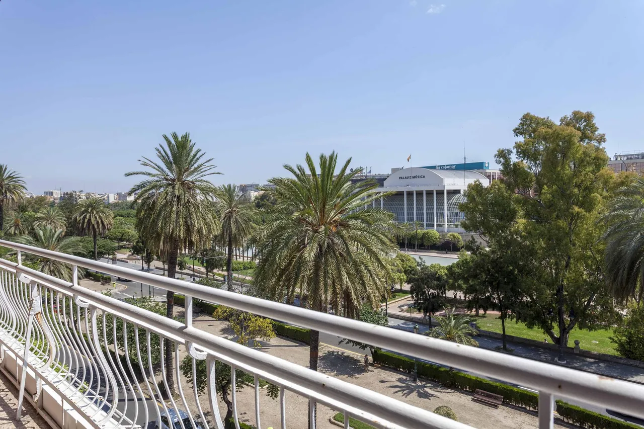 living - 298m² apartment for sale in Gran Vía, Valencia - gallery - 5
