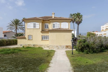 living - Casa / villa de 366m² en venta en Cullera, Valencia - featured