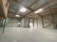 logistics - Activités / Bureaux À Louer - À Vendre - gallery thumbnail - 2