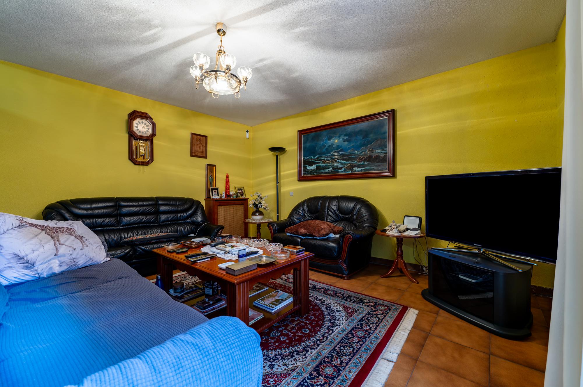 living - 378m² house / villa for sale in Peñagrande, Madrid - gallery thumbnail - 4