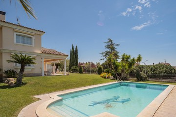 living - Casa / villa de 775m² en venta en Vilassar de Dalt - featured