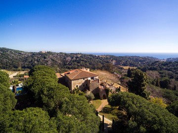 living - 17th century luxury castle for sale located on the Barcelona Coast - featured