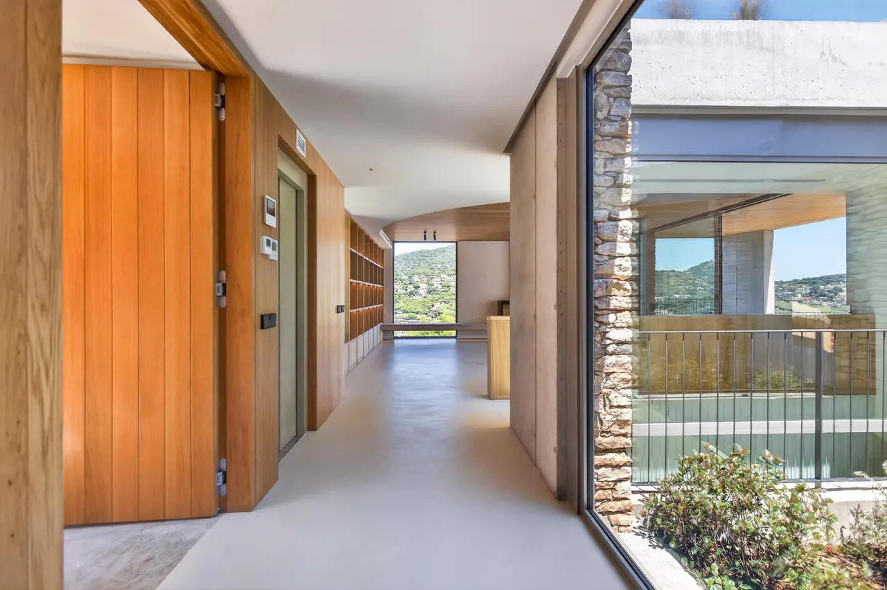 living - 453m² house / villa for sale in Cabrils, Barcelona - gallery - 7