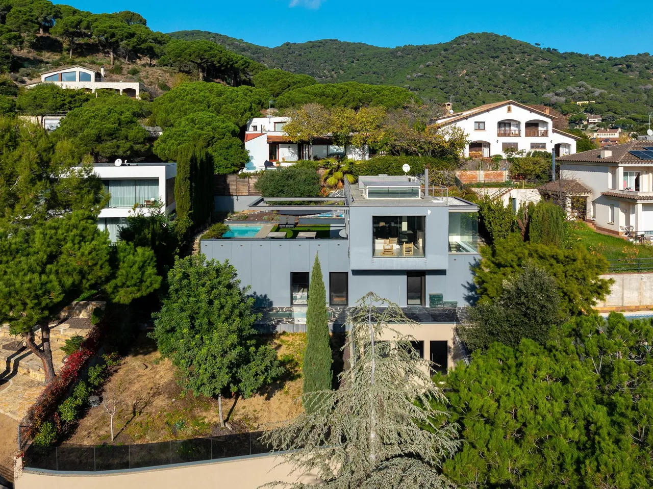 living - 331m² house / villa for sale in Premià de Dalt, Barcelona - gallery - 3