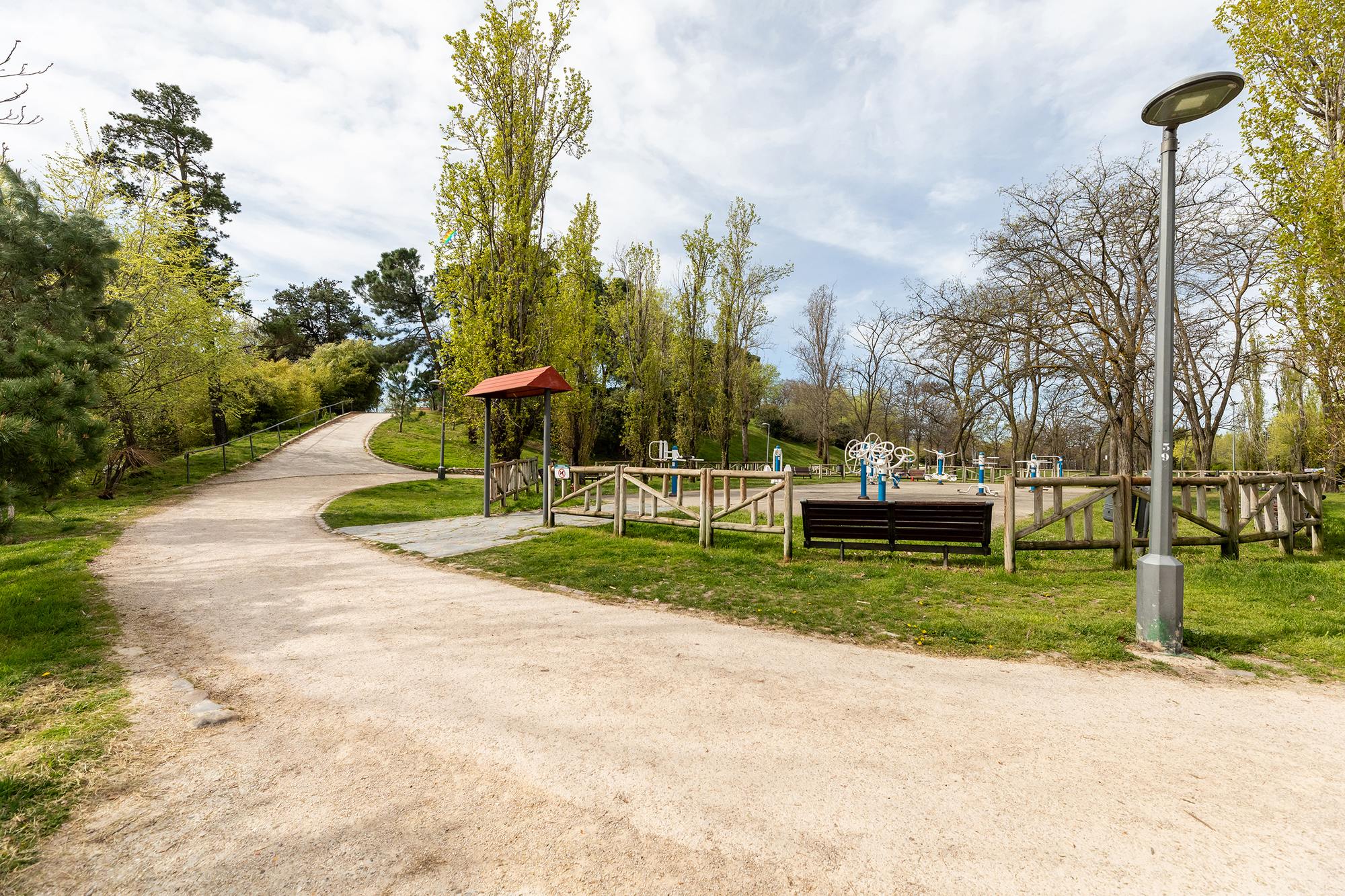 living - Parcela de 1,982m² en venta en La Moraleja Urbanización - gallery - 9