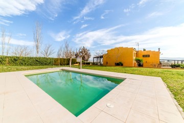 living - Casa rural de 280m² en venta en Penedès, Barcelona - featured