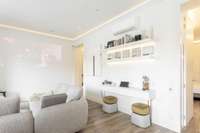 living - 100m² apartment for rent in La Latina, Madrid - gallery thumbnail - 3