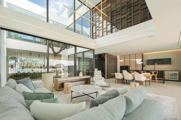 living - 373m² house / villa with 240m² terrace for sale in Golden Mile - featured
