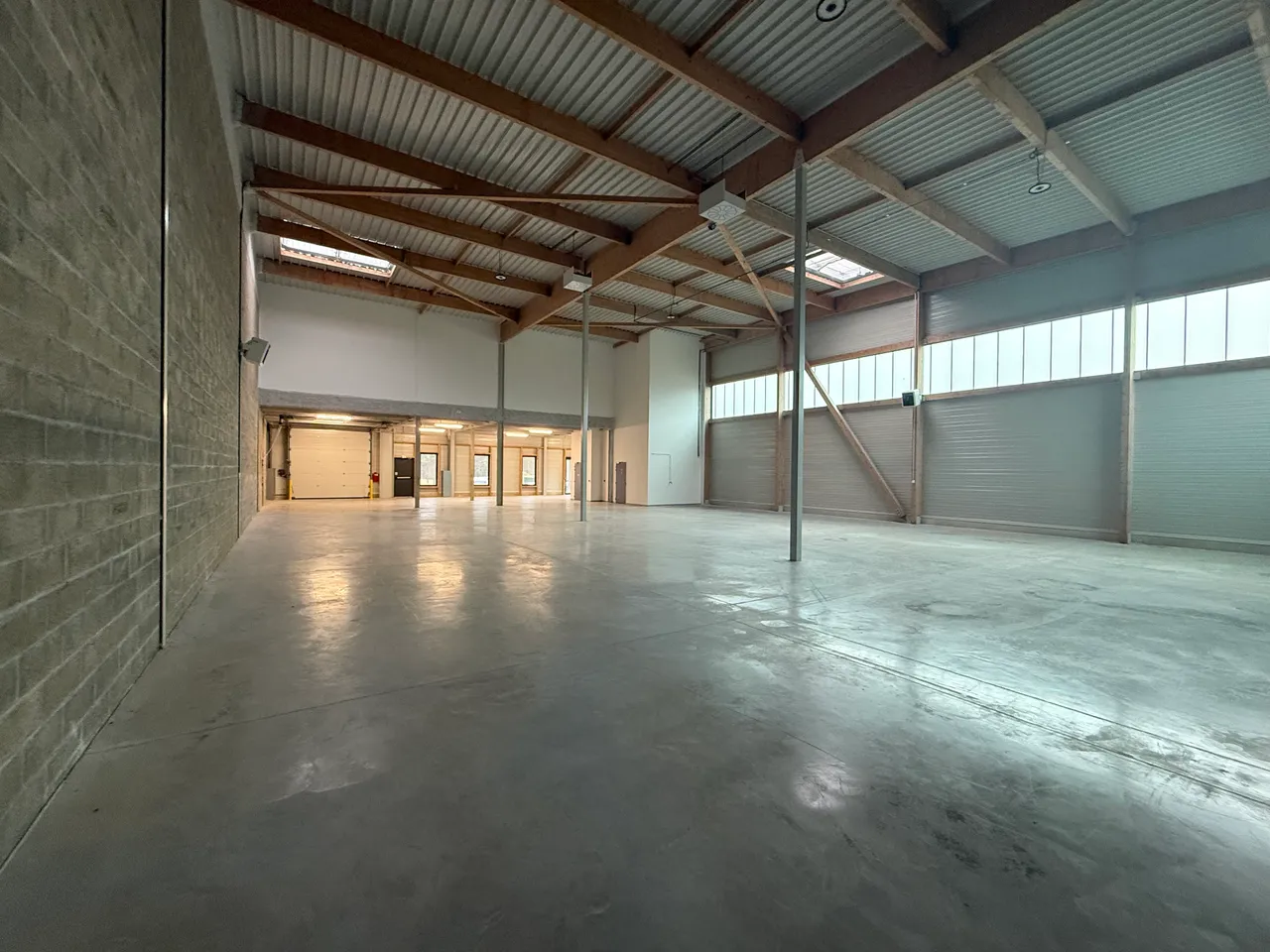 logistics - Activités / Bureaux À Louer - gallery - 7