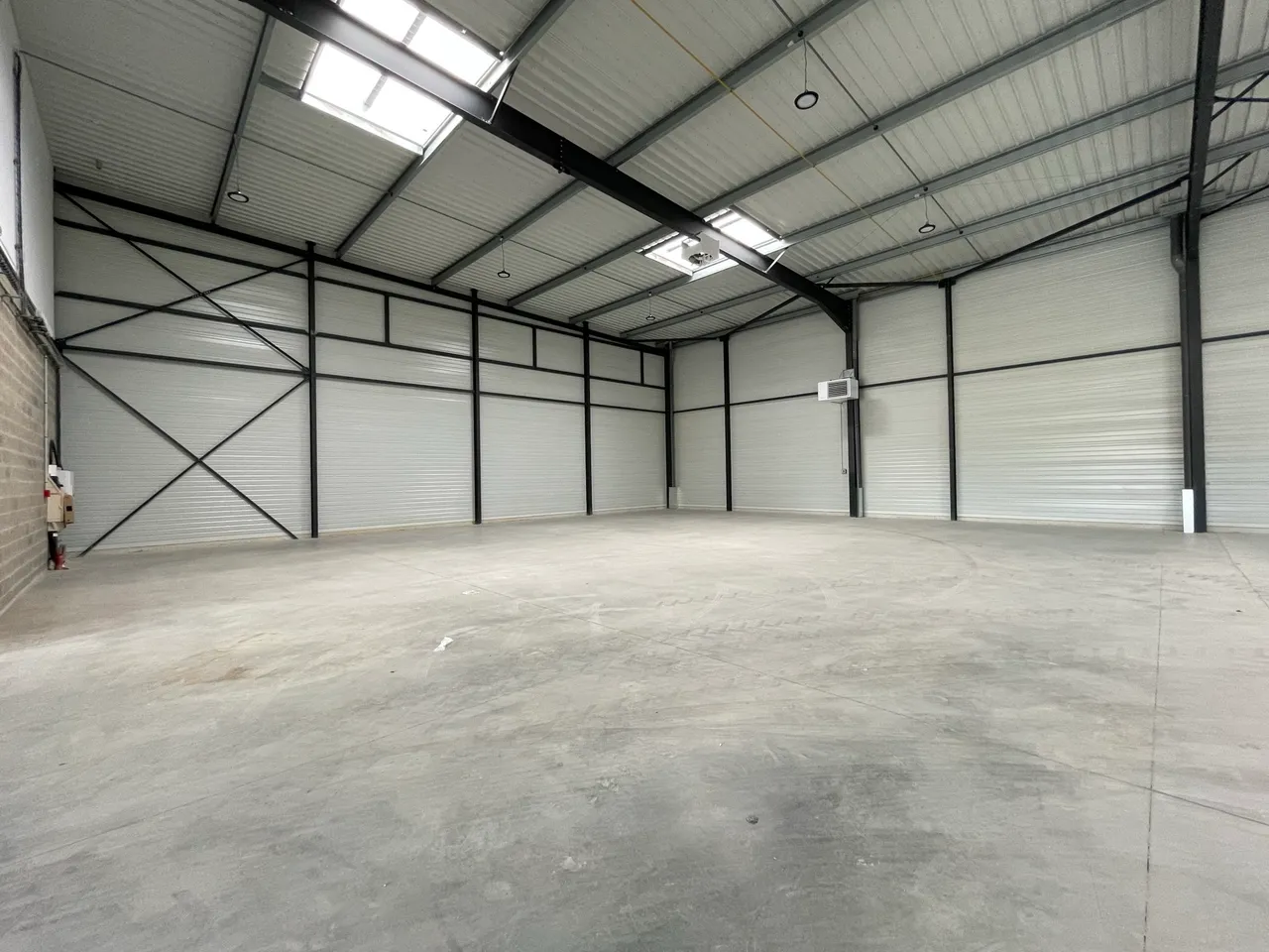 logistics - Activités / Bureaux À Vendre - gallery - 3